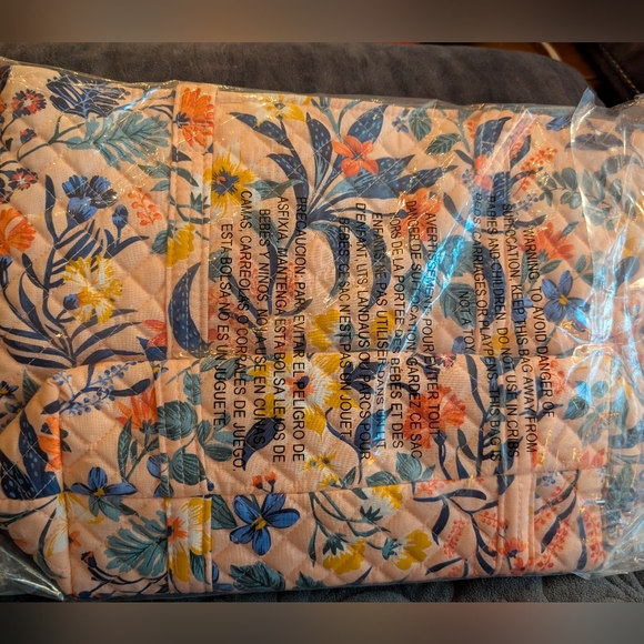 Small Vera Tote in Paradise Coral NWT - Picture 3 of 6